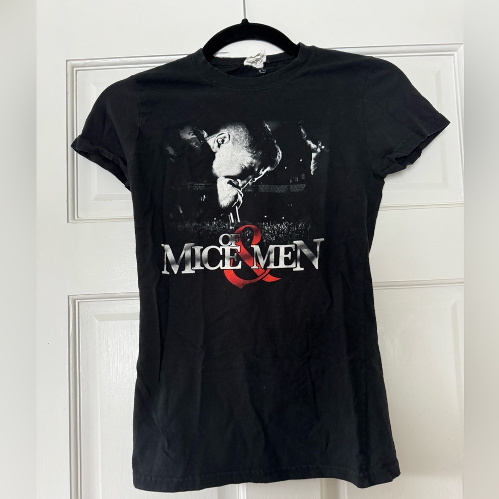 OM&M Women’s band tee